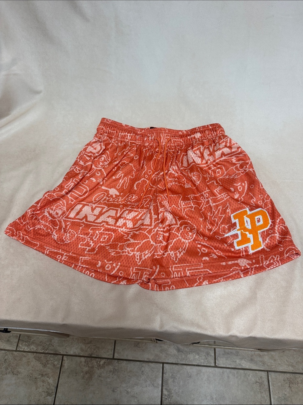 Inaka Power Orange Doodle Graphic Patch Shorts. Size Medium Dropped 2023